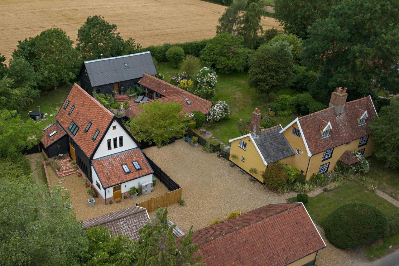 Holiday home The Threshing Barn